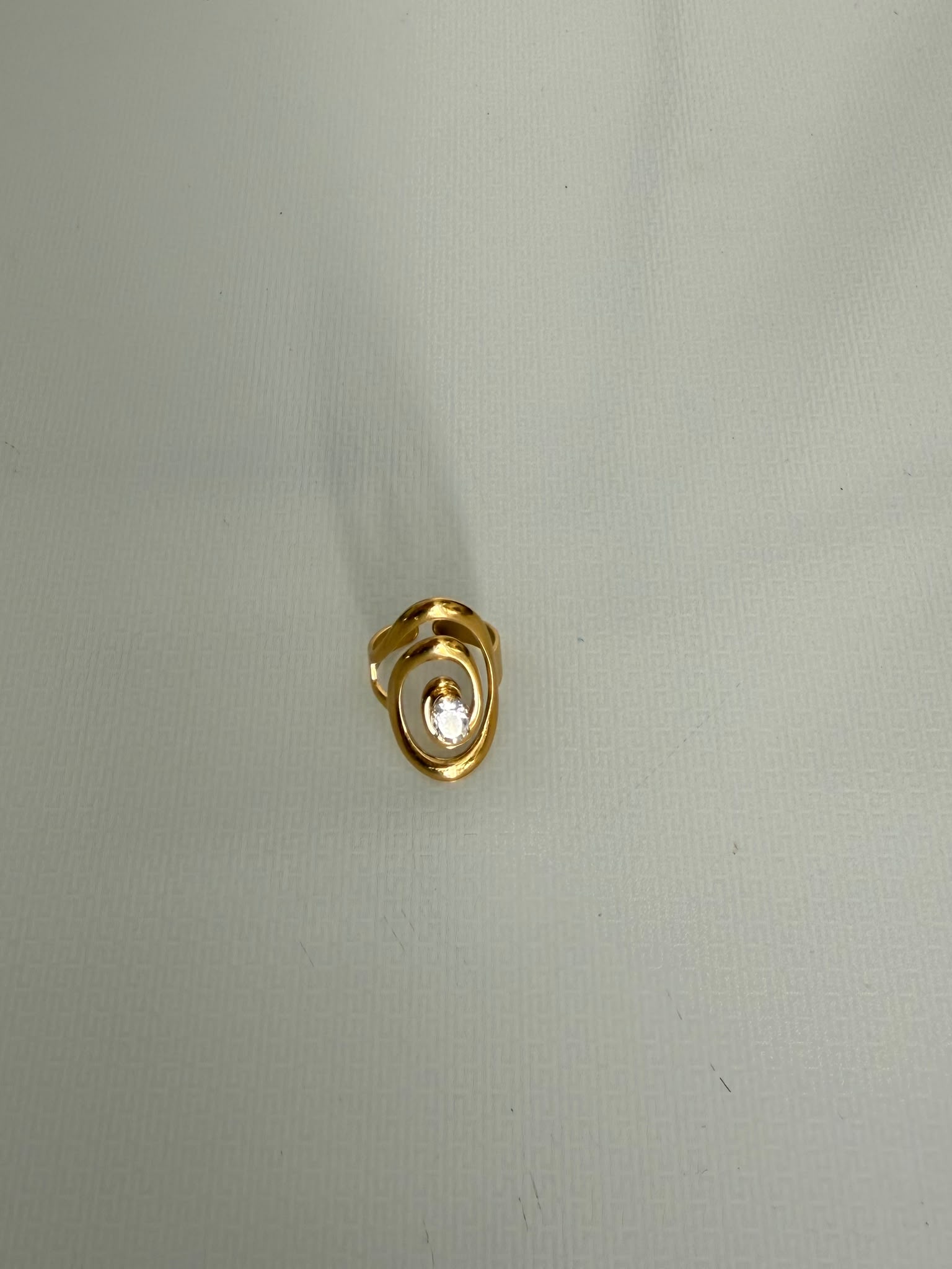 Anillo oval con circonita Virella